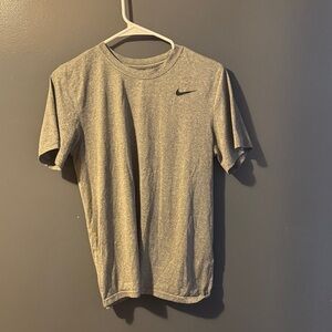 Nike Men's Heather Gray Short Sleeve Tee